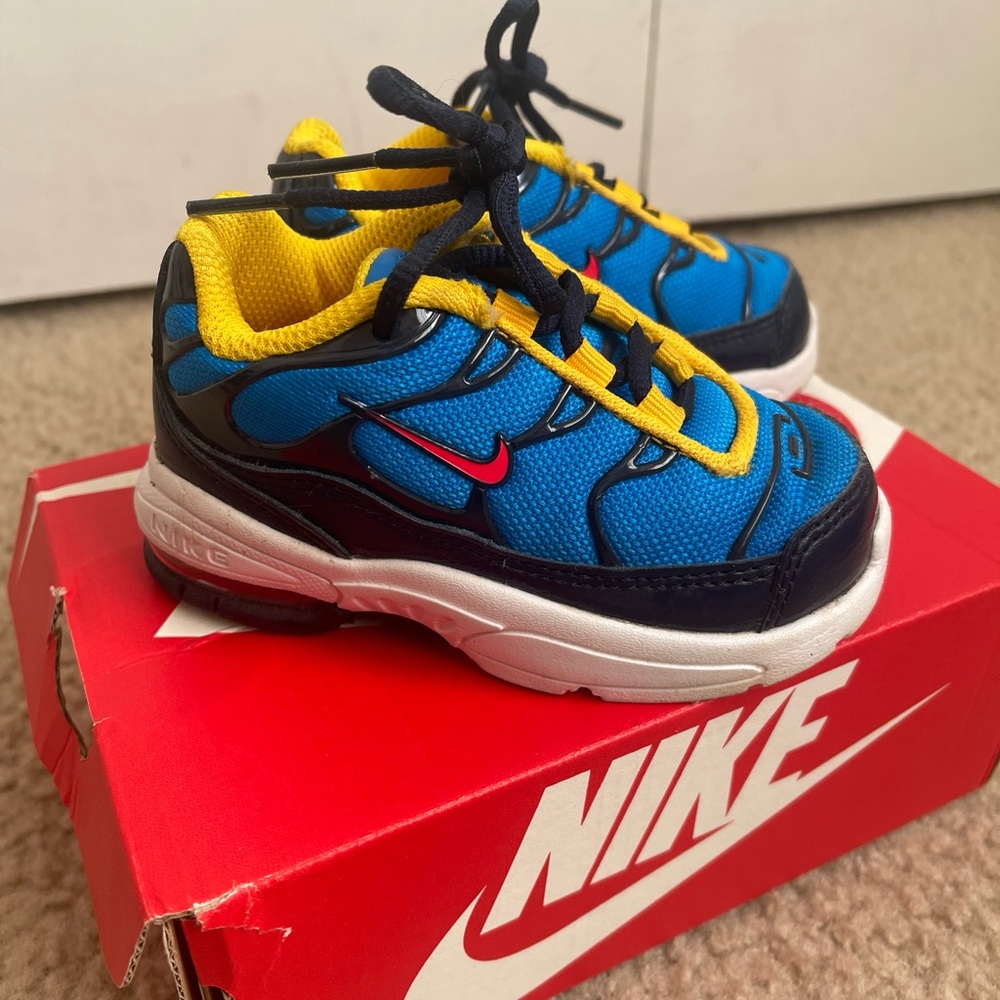 NIKE LITTLE AIR MAX PLUS - Picture 3 of 4